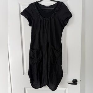 Bella Amore Black Short Sleeve Pocket Dress
